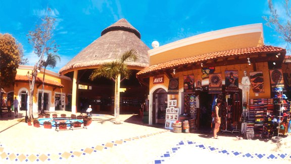 Playacar Plaza