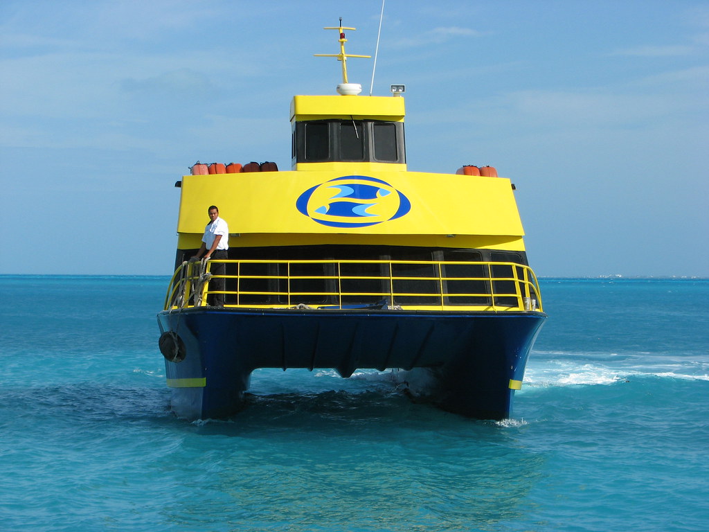 ultramar ferry a isla mujeres